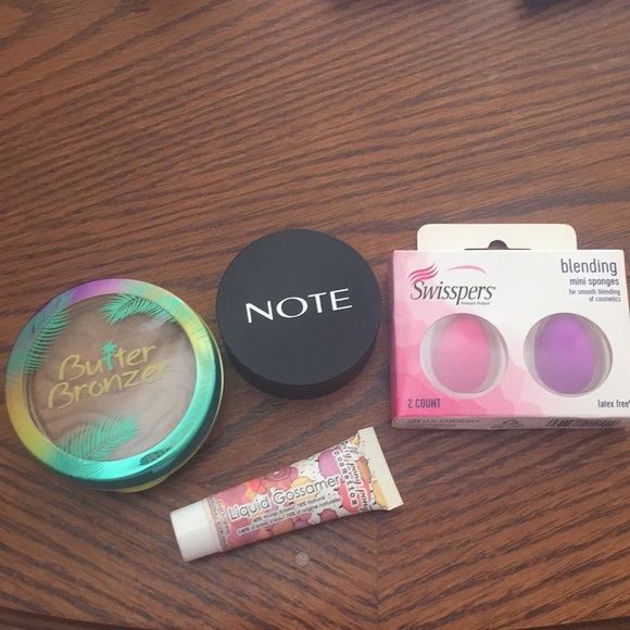 Makeup Bundle - Picture 5 of 8